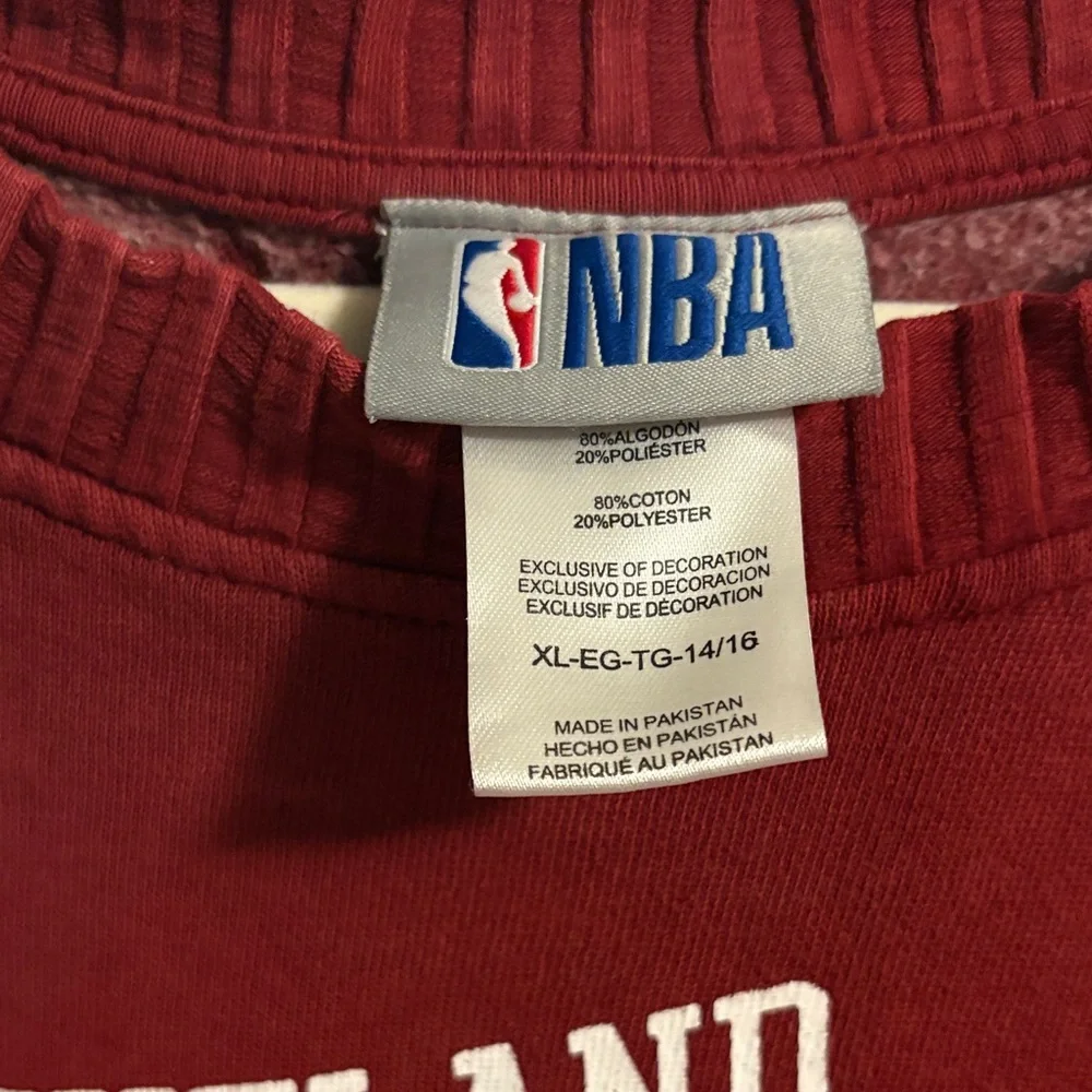NBA Cleveland Caveliers Burgundy Crewneck Sweatshirt